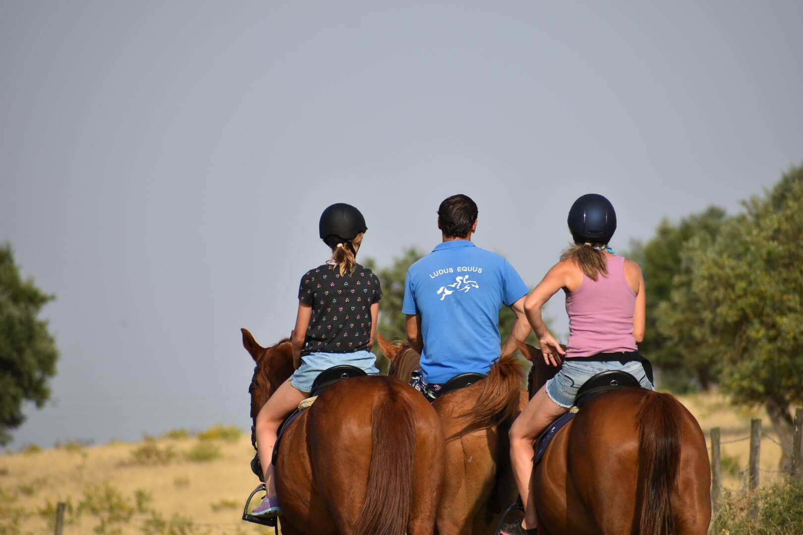 Vista da barragem e do percurso equestre